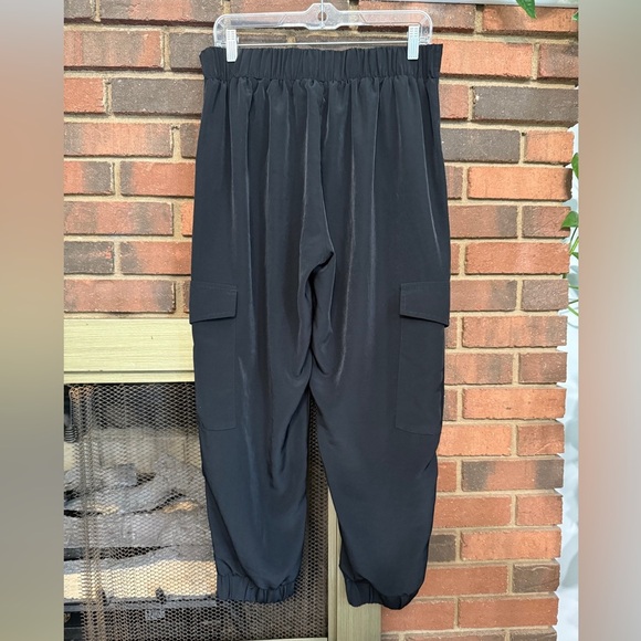 Zara Black cargo jogger Size Large with elastic back waist & ankles. - Picture 1 of 11